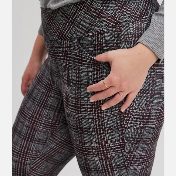 Torrid 1X (Reg) Pocket Pixie Skinny Studio Luxe Ponte Pant Herringbone Red Grey - Picture 3 of 8